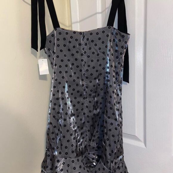 Brand New Grey and Black Floral dress - Picture 3 of 4